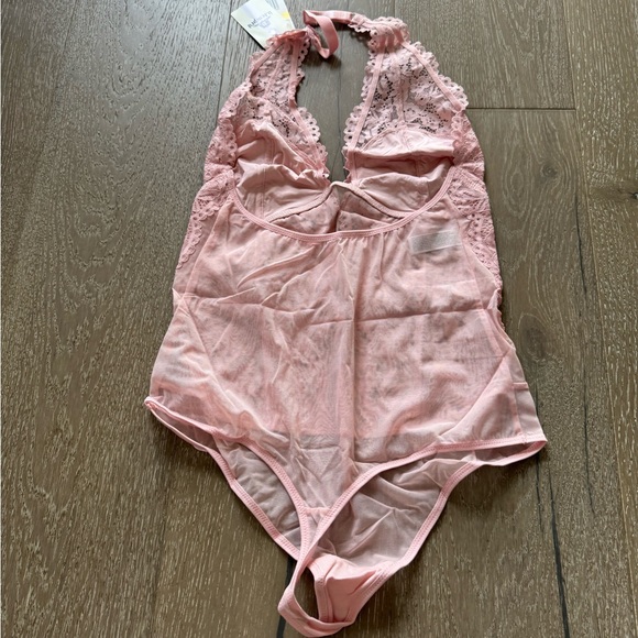 B.tempt’d by Wacoal pink lace bodysuit - Picture 3 of 5